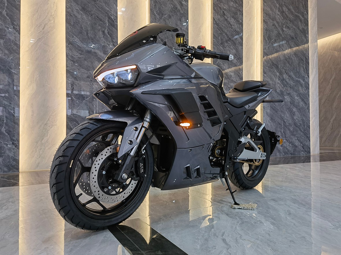 STLF Electric 5000W High-Speed - 72V 5000W Electric Motorcycle 评论和价格